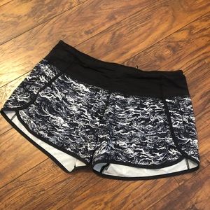 lululemon shorts size 8